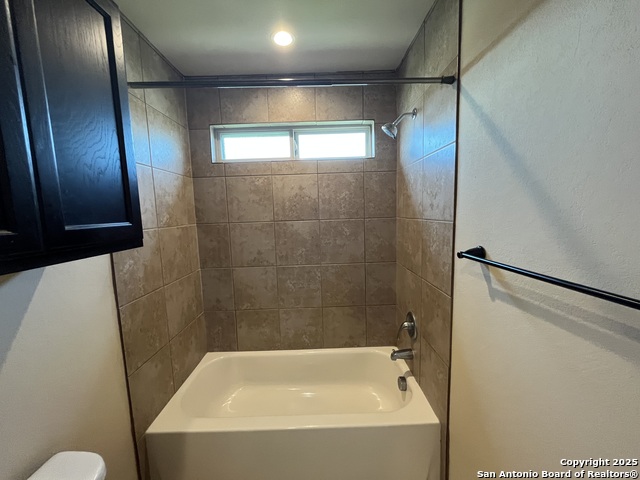 Image 15 of 24 For 6012 Jax Way  103