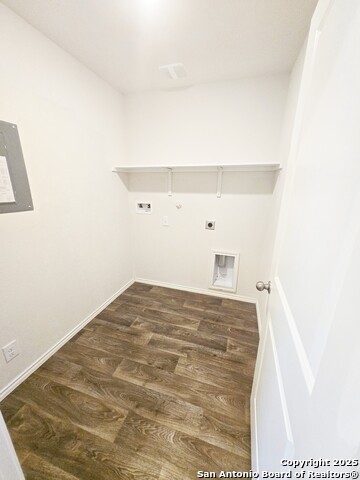 Image 11 of 25 For 437 Middle Green