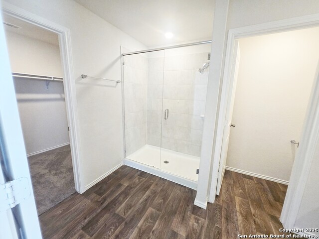 Image 14 of 25 For 437 Middle Green