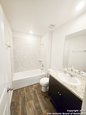 Image 18 of 25 For 437 Middle Green