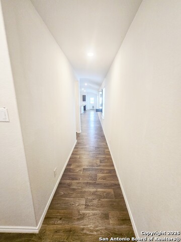 Image 8 of 25 For 437 Middle Green