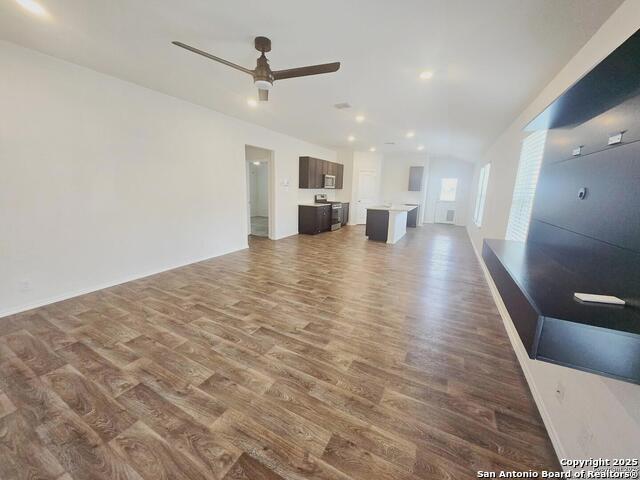 Image 9 of 25 For 437 Middle Green