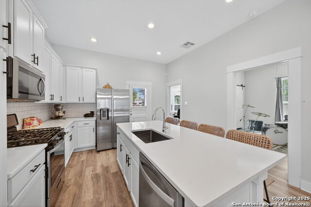 Image 11 of 27 For 226 Saint John