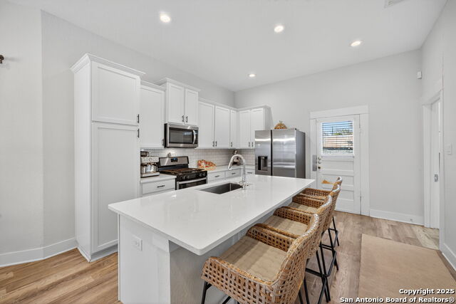 Image 9 of 27 For 226 Saint John