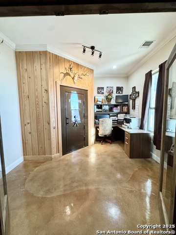 Listing photo id 15 for 16489 Fm 472