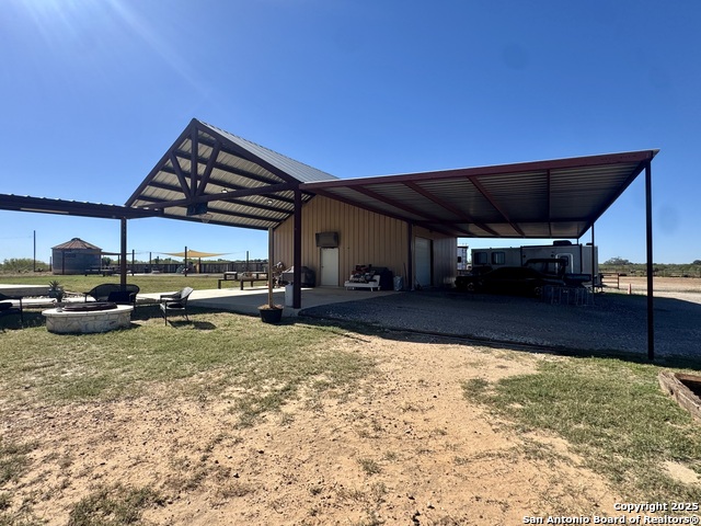 Listing photo id 22 for 16489 Fm 472