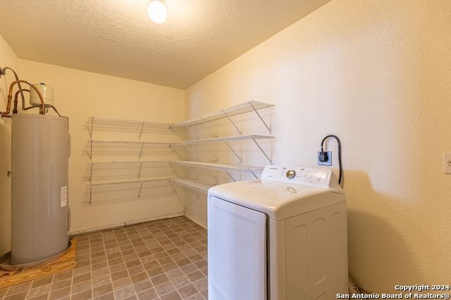 Image 14 of 40 For 3735 Amber Leaf