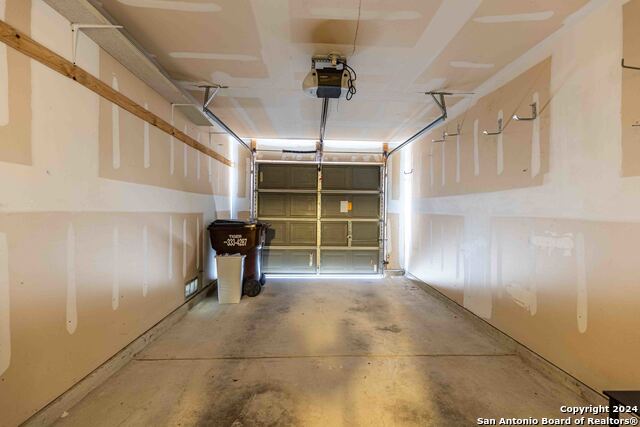 Image 37 of 40 For 3735 Amber Leaf