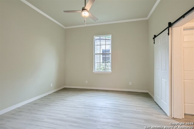 Image 17 of 32 For 517 Hicks Ave