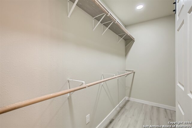 Image 22 of 32 For 517 Hicks Ave