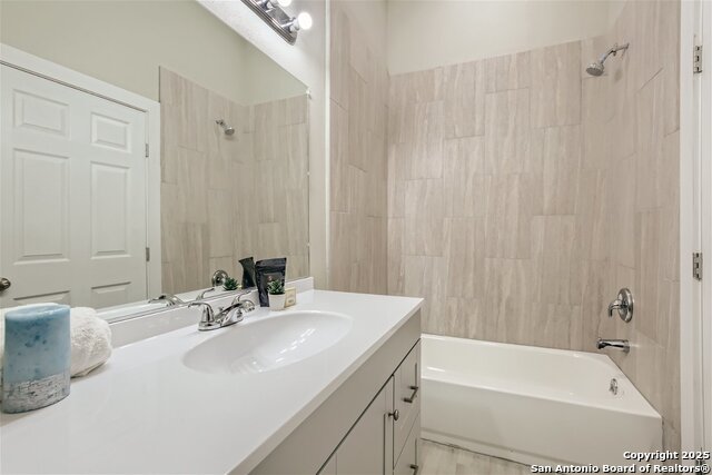 Image 27 of 32 For 517 Hicks Ave