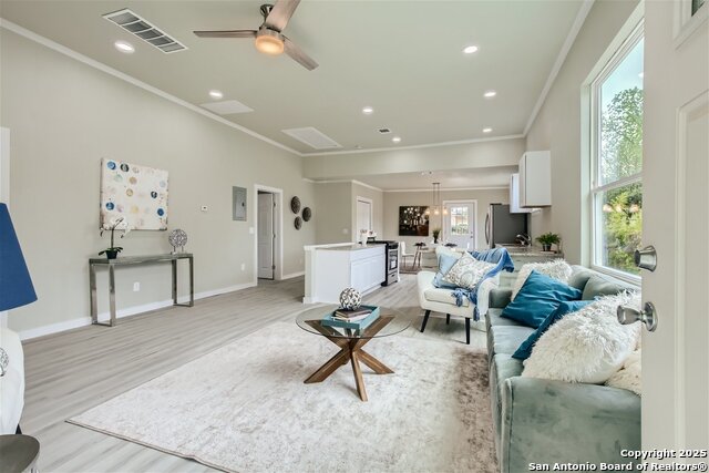 Image 9 of 32 For 517 Hicks Ave