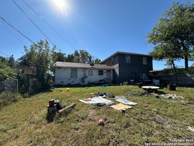 Image 25 of 25 For 2721 Mistletoe W