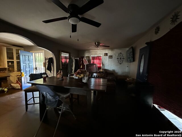 Image 3 of 25 For 2721 Mistletoe W