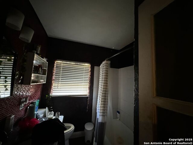 Image 9 of 25 For 2721 Mistletoe W