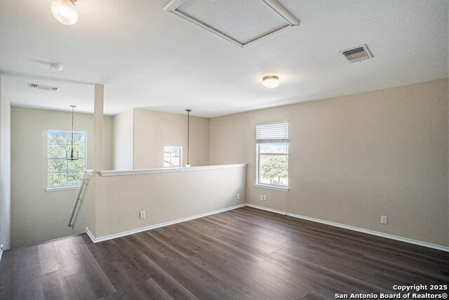 Image 10 of 16 For 8506 Collingwood