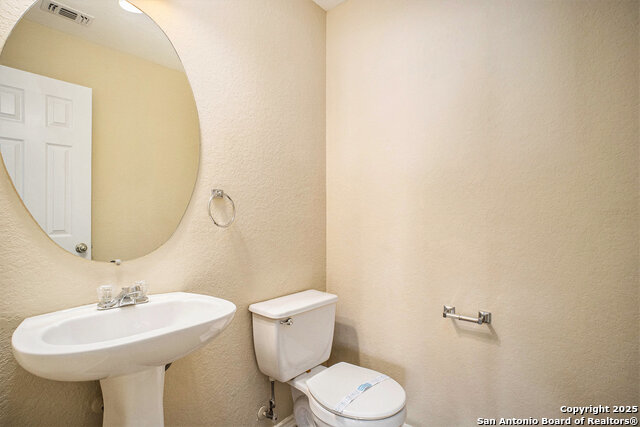 Image 13 of 16 For 8506 Collingwood