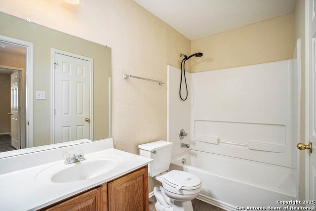 Image 14 of 16 For 8506 Collingwood