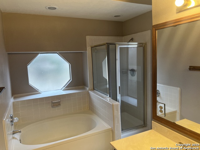 Image 13 of 16 For 10130 Sandyglen