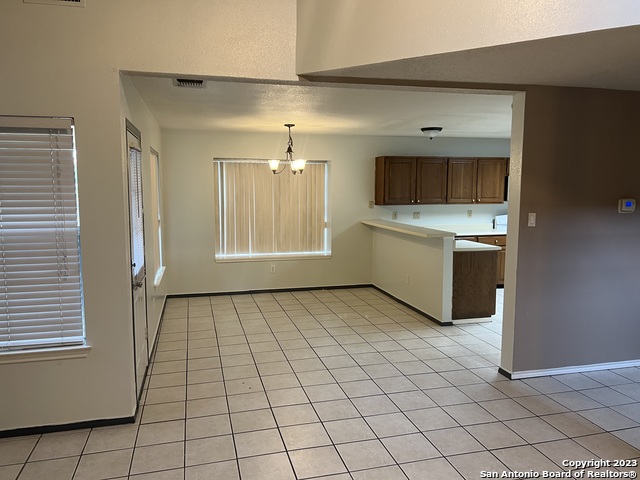 Image 5 of 16 For 10130 Sandyglen