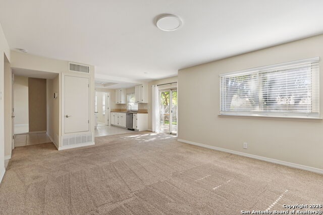 Image 18 of 46 For 8406 Timber Crest