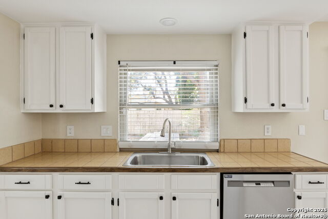 Image 25 of 46 For 8406 Timber Crest