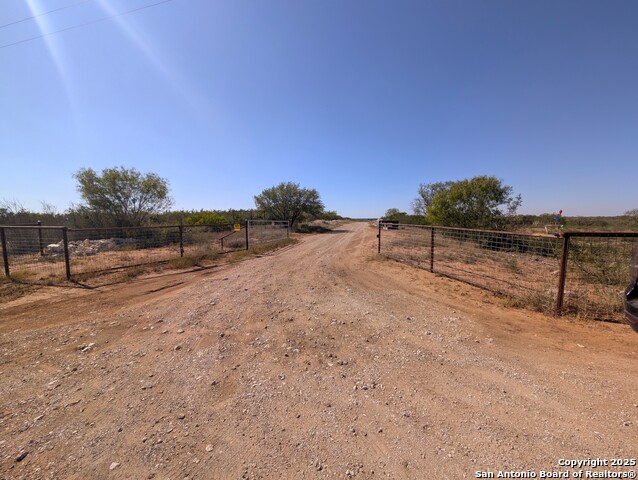 Image 15 of 34 For 5570 Blackhill