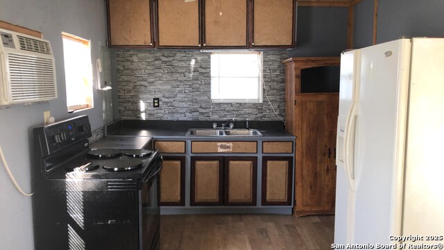 Image 32 of 34 For 5570 Blackhill