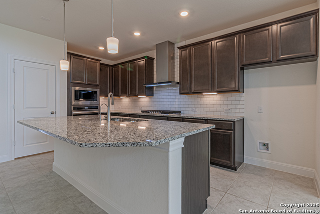 Listing photo id 9 for 12455 Diagon Alley