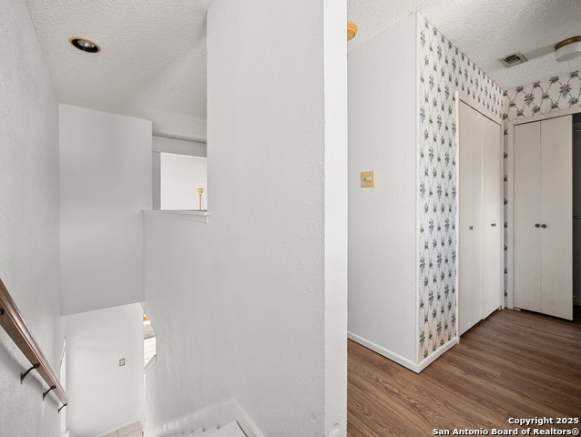 Image 20 of 28 For 11520 Huebner  302