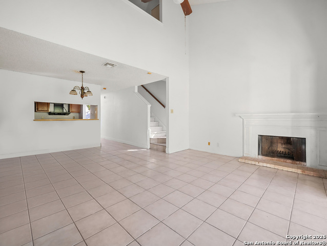 Image 9 of 28 For 11520 Huebner  302