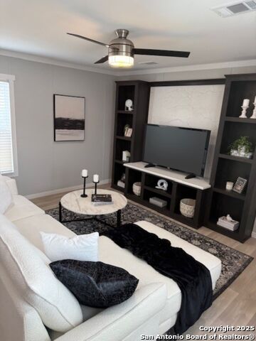 Image 2 of 14 For 15949 Flores Curve