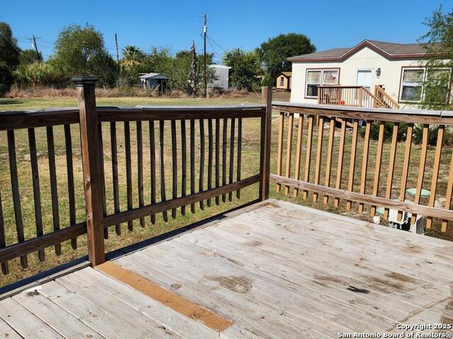 Listing photo id 3 for 113 Merganser Cove