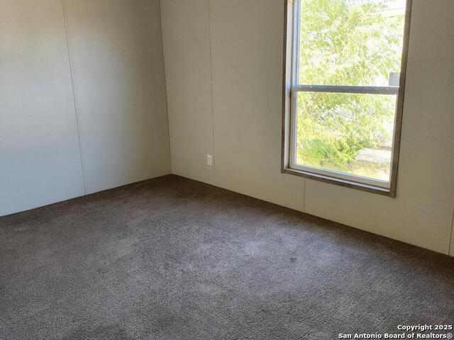 Listing photo id 7 for 113 Merganser Cove