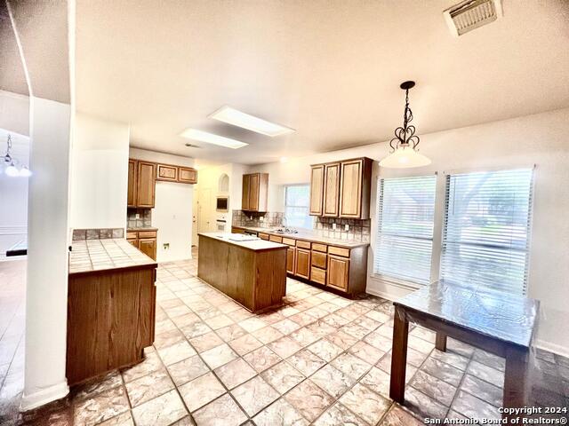 Image 8 of 26 For 2411 Enfield Grove