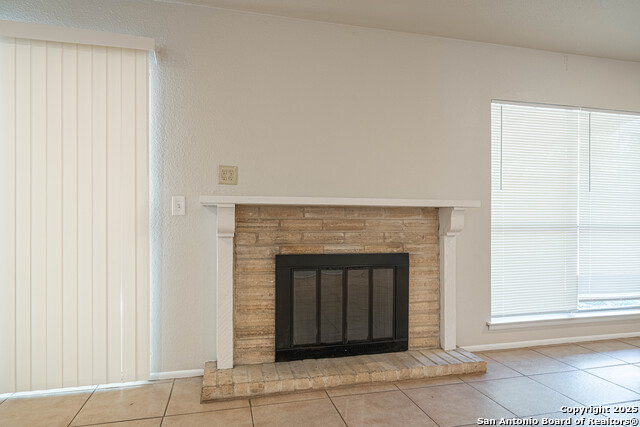 Image 12 of 28 For 5955 Oak Run