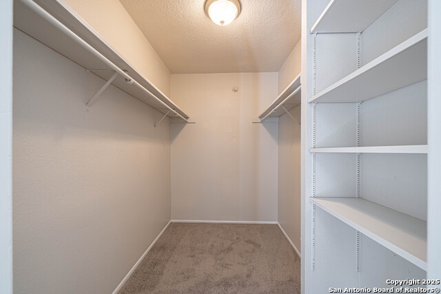 Image 17 of 28 For 5955 Oak Run