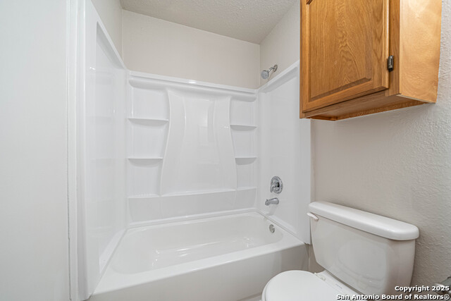 Image 19 of 28 For 5955 Oak Run