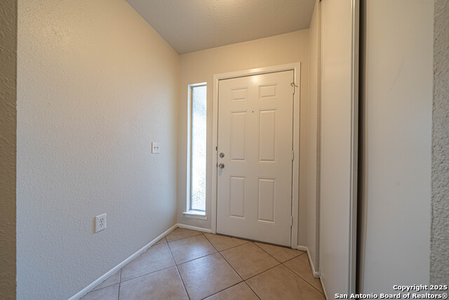 Image 4 of 28 For 5955 Oak Run