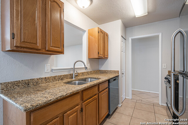 Image 6 of 28 For 5955 Oak Run