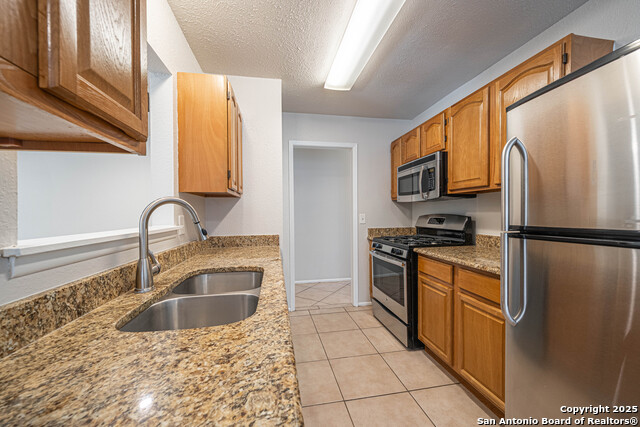 Image 7 of 28 For 5955 Oak Run