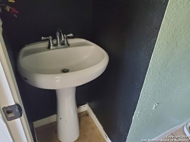 Image 6 of 18 For 7307 Copper Meadow