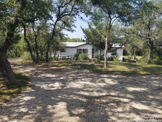 Details for 182 Laurel Ridge, Lakehills, TX 78063