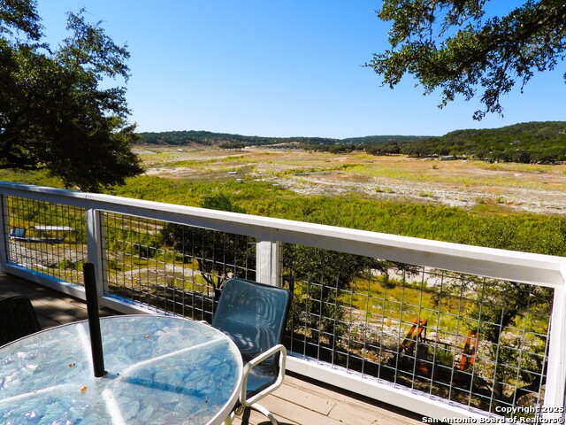 Image 17 of 88 For 196 Whispering Oak Lane