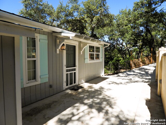 Image 2 of 88 For 196 Whispering Oak Lane