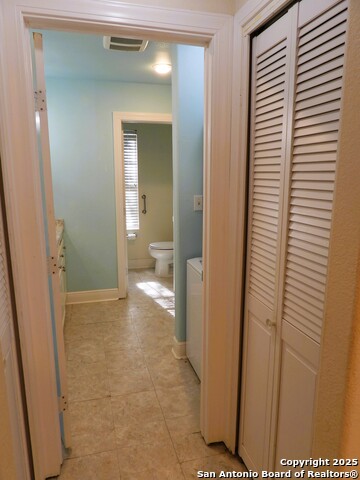 Image 37 of 88 For 196 Whispering Oak Lane