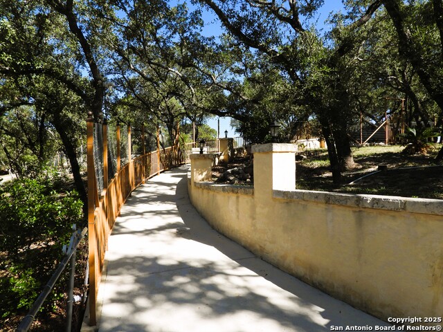 Image 40 of 88 For 196 Whispering Oak Lane