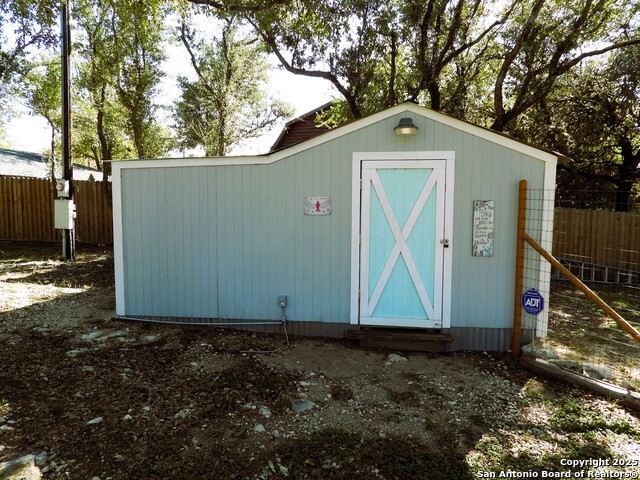 Image 78 of 88 For 196 Whispering Oak Lane