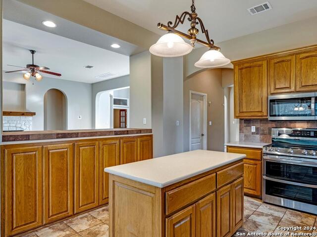 Image 21 of 47 For 18705 Lookout Mountain