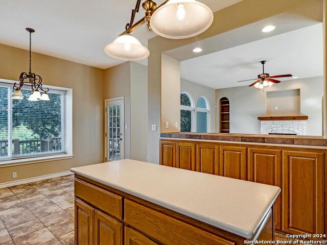 Image 22 of 47 For 18705 Lookout Mountain